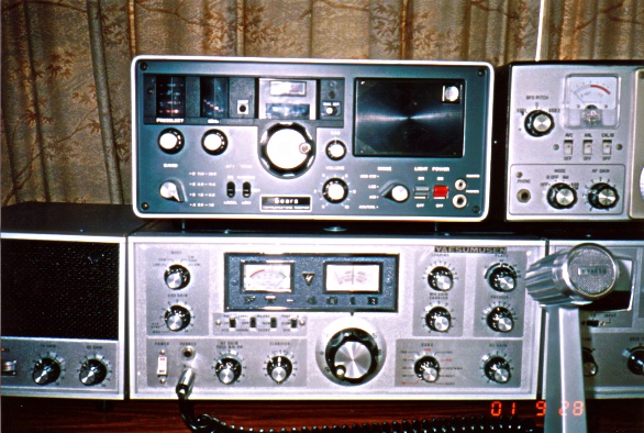 FT-401B �ƒ����� Sears �u�����h�̎�M�@�ł��B